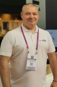 Portrait-responsable-commerciale-Atoo-Next